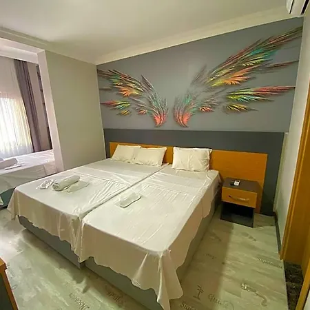 Hotel Victorious 2*