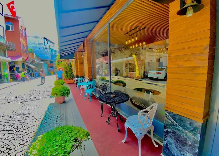 Victorious Отель