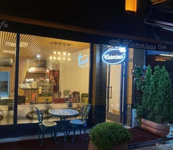 Отель Victorious