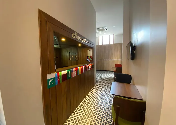 Отель Victorious