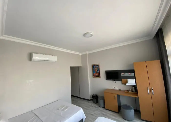 Отель Victorious