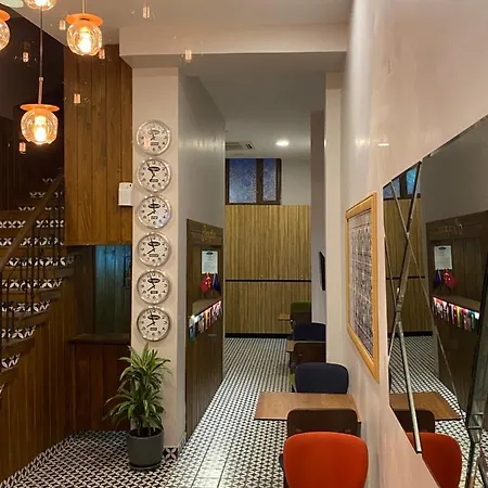 Victorious Hotel 2*
